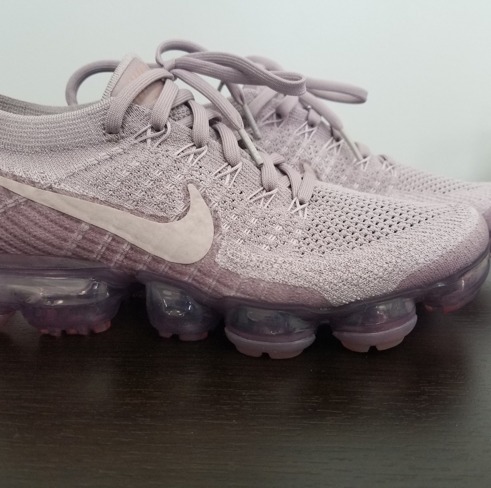 🚫SOLD!!!! Nike Womans Air VaporMax Flyknit🚫